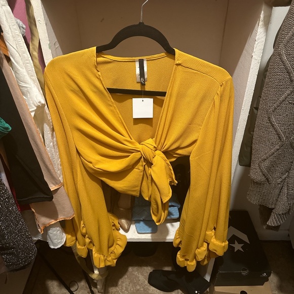 Yellow Flare Arm Top - Picture 1 of 3